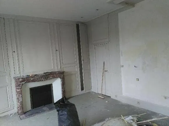 pose de papier peint près de Saint-Avertin